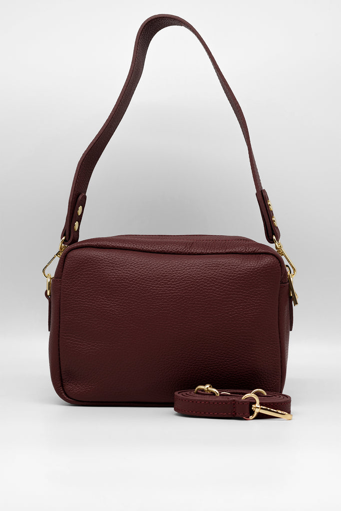 Crossbody-Bag ALIA aus genarbtem Leder in bordeaux