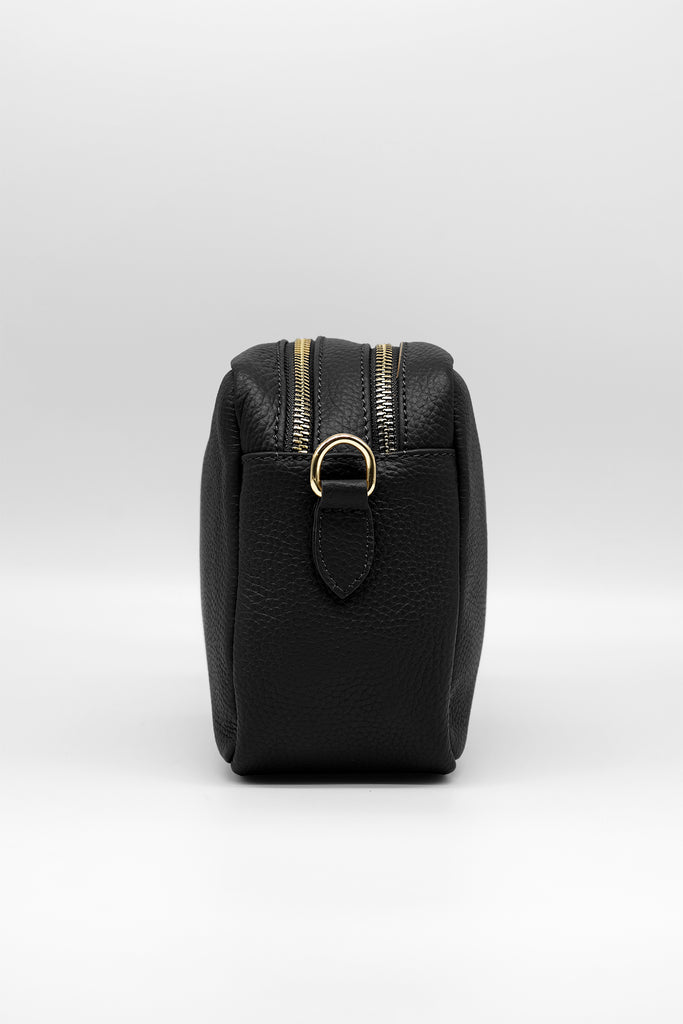 Crossbody-Bag ALIA aus genarbtem Leder in schwarz