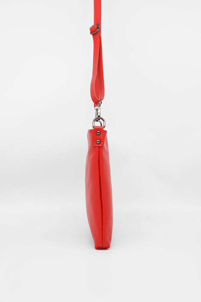 Crossbody-Bag HELENA aus genarbtem Leder in rot