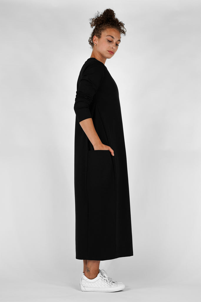 Langarm Midi-Kleid aus Viskose-Mix in schwarz